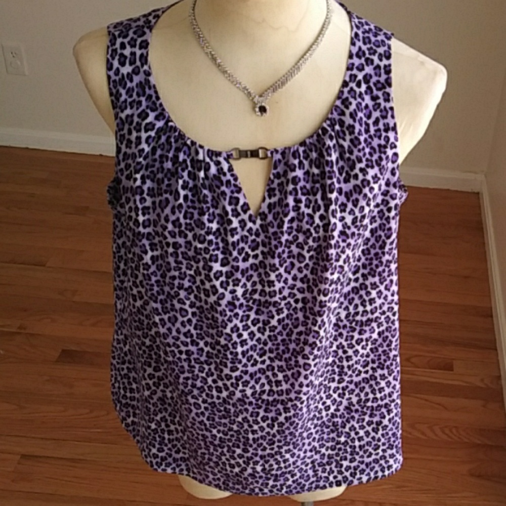 Dana Buchman muscle tee